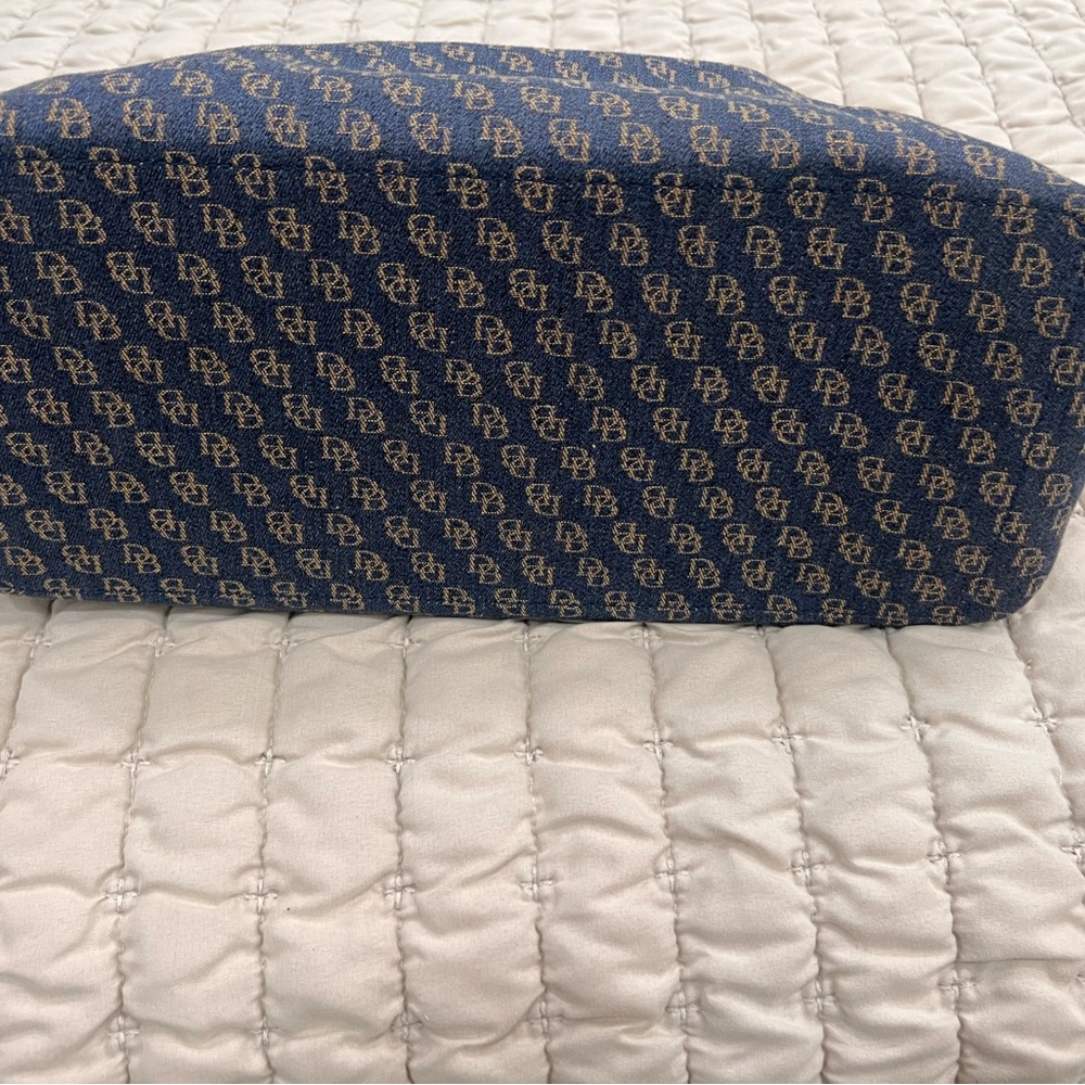 Dooney & Bourke Navy and Tan Shoulder Bag - Picture 5 of 14